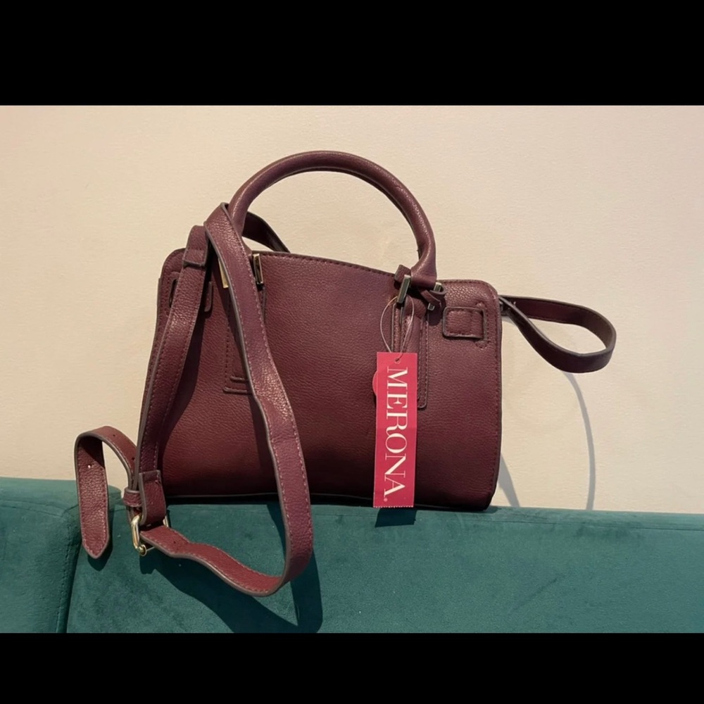 NWT crossbody Purse With Detachable Strap